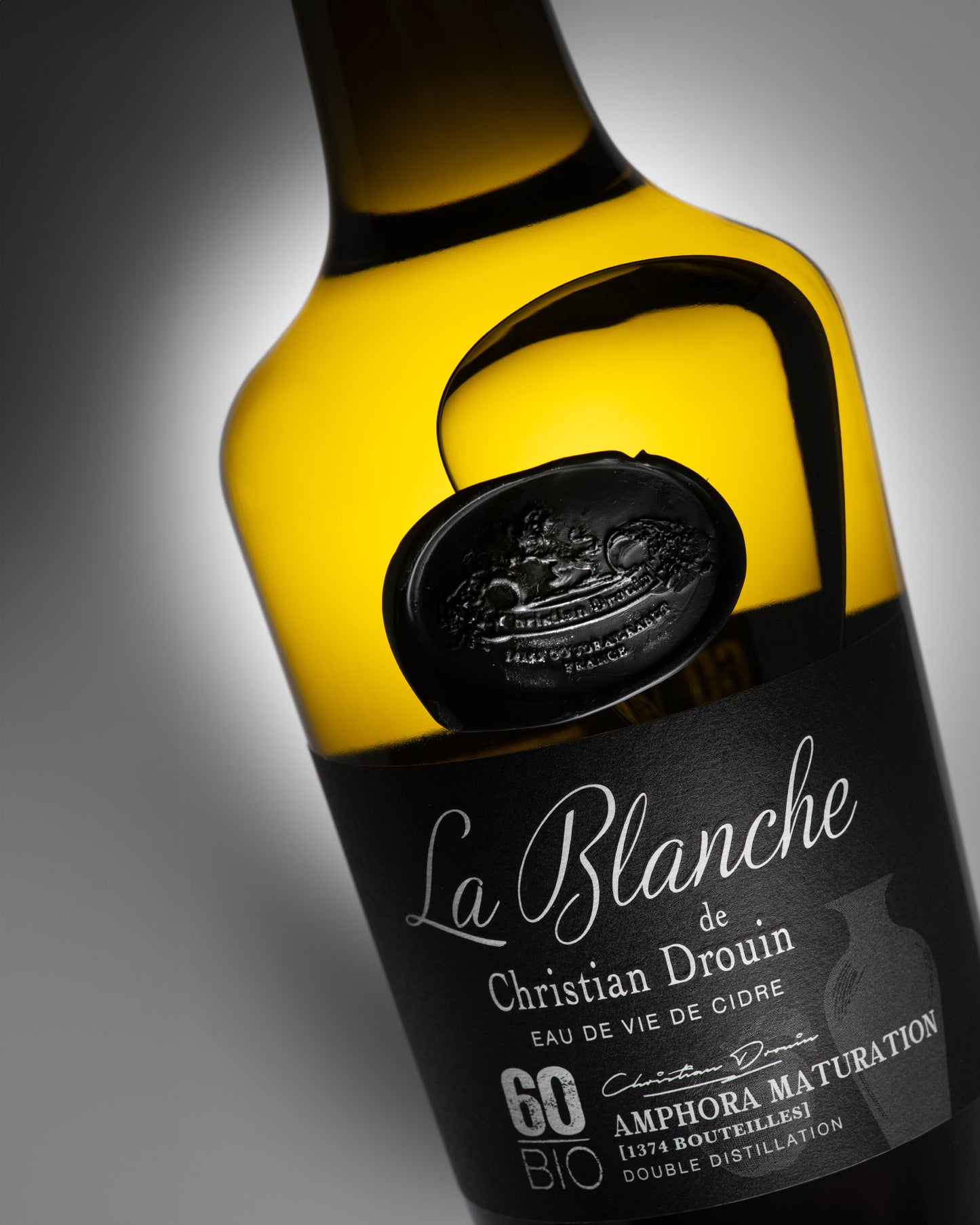 La Blanche Bio Amphora Eau de vie de cidre Christian Drouin Étiquette Bouteille